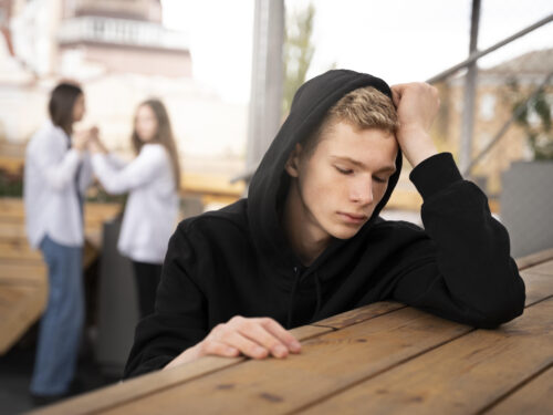 Ascoltare il silenzio dei nostri ragazzi: il cuore della Comunità Educante