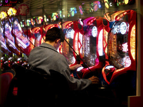 Uscire dalla trappola del gioco d’azzardo: a Novara c’è il Presidio GAP, un aiuto gratuito e riservato